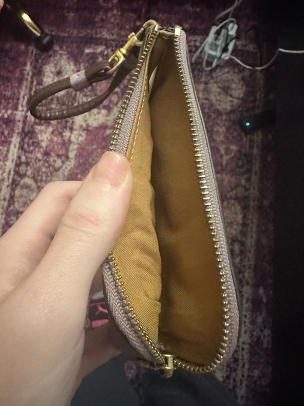 Tory Burch Mauve Pebbled Leather Zip Wristlet - Picture 5 of 9